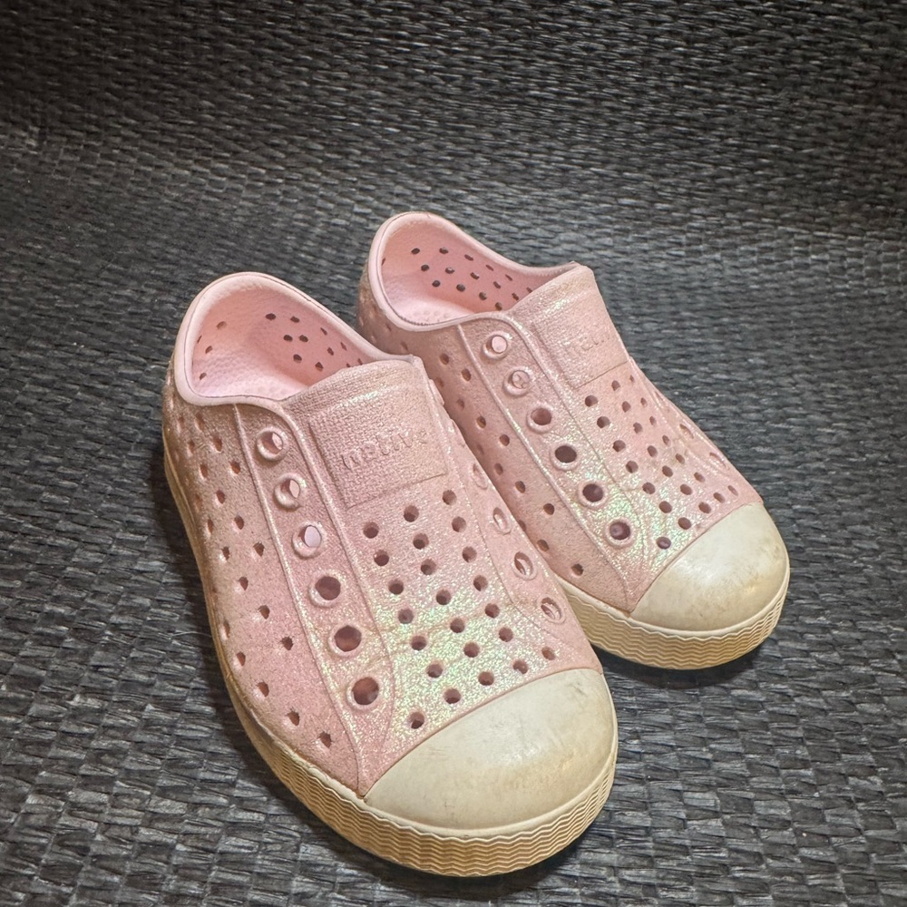 Native Kids Water Shoes - Light Pink